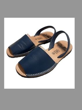 NWOT Diegos Avarcas Women's US6/EU 36 Navy Leather Handmade Rubber Sole